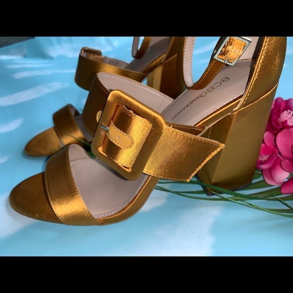 Gold Heel sandals - Picture 4 of 6